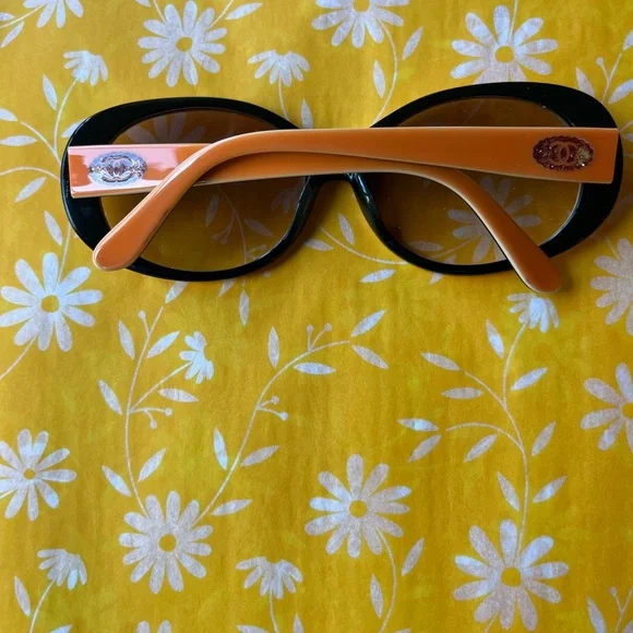 ?️??️ FASHION SUNGLASSES ?️??️ NWOT ??️? Dolce & Gabbana NWOT Women main image 2